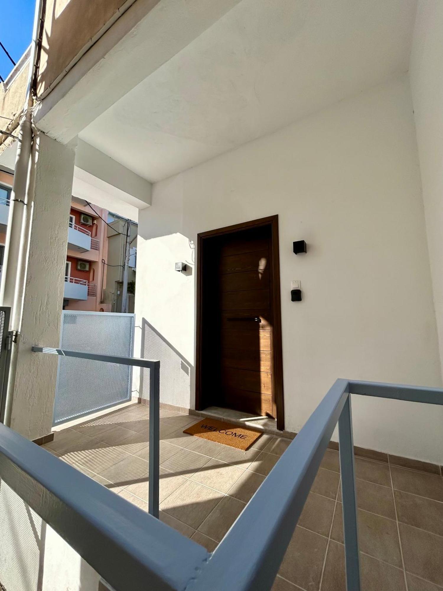 Stella'S Petite Boite Apartment Rafina  Exterior photo