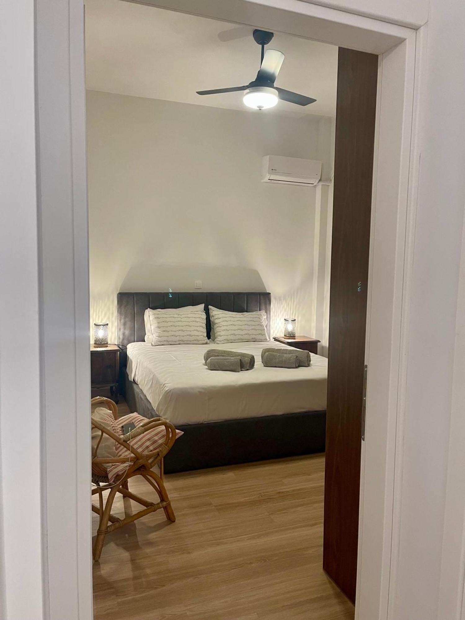Stella'S Petite Boite Apartment Rafina  Exterior photo