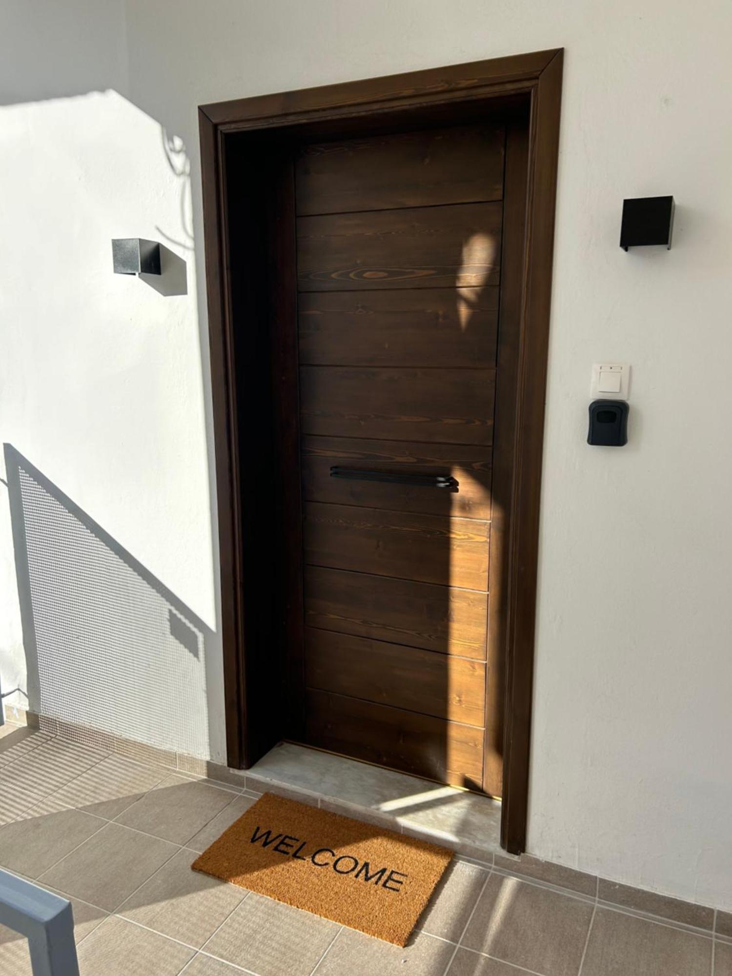 Stella'S Petite Boite Apartment Rafina  Exterior photo